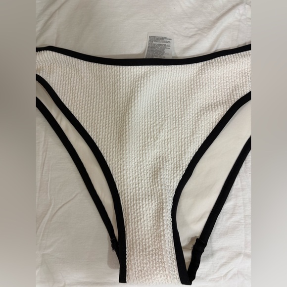 H&M Bikini Bottom Size XL - Picture 5 of 5